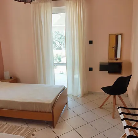 Kipos Apartment *